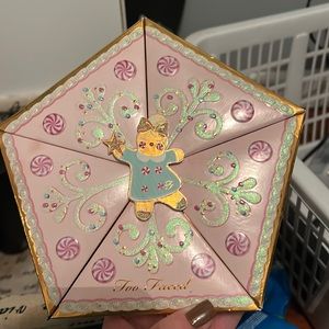 Eyeshadow/face pallete